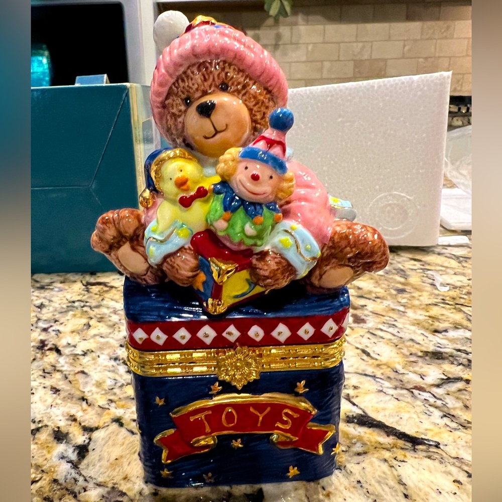 Vtg. Traditions Christmas Teddy Bear Keepsake Box